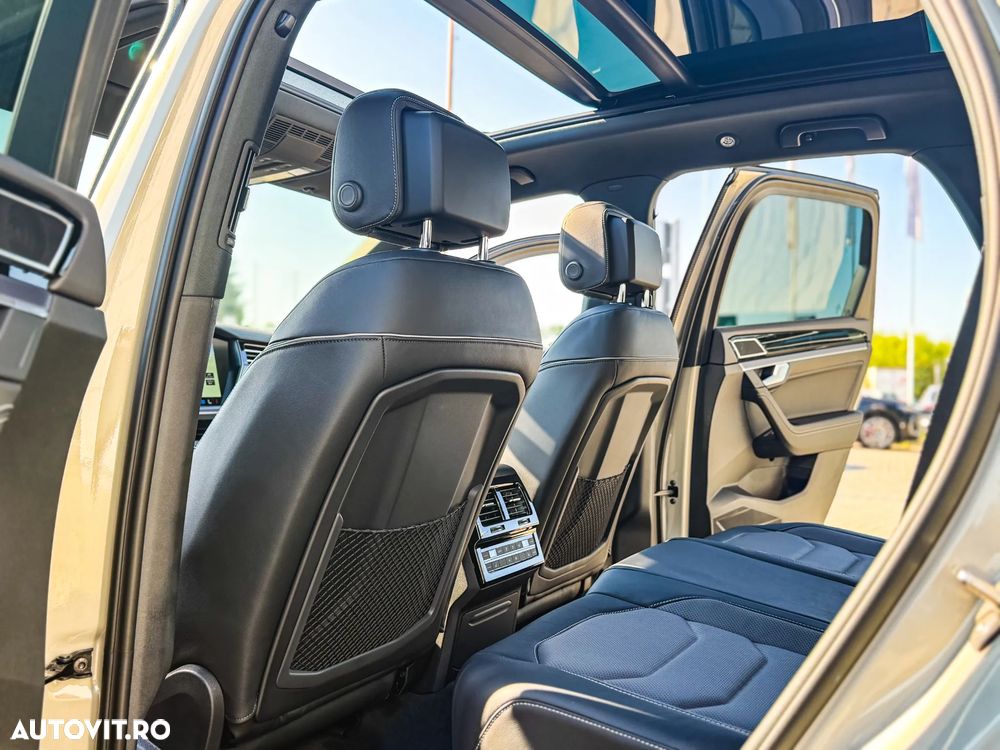 Volkswagen Touareg V6 TDI 4MOTION R-Line - 18