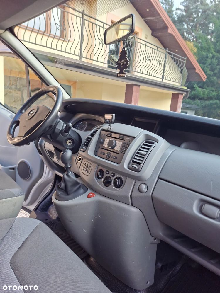 Opel Vivaro - 11