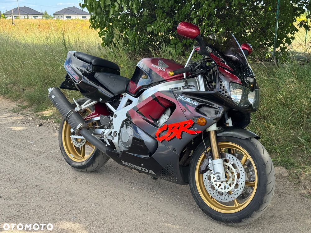 Honda CBR - 1