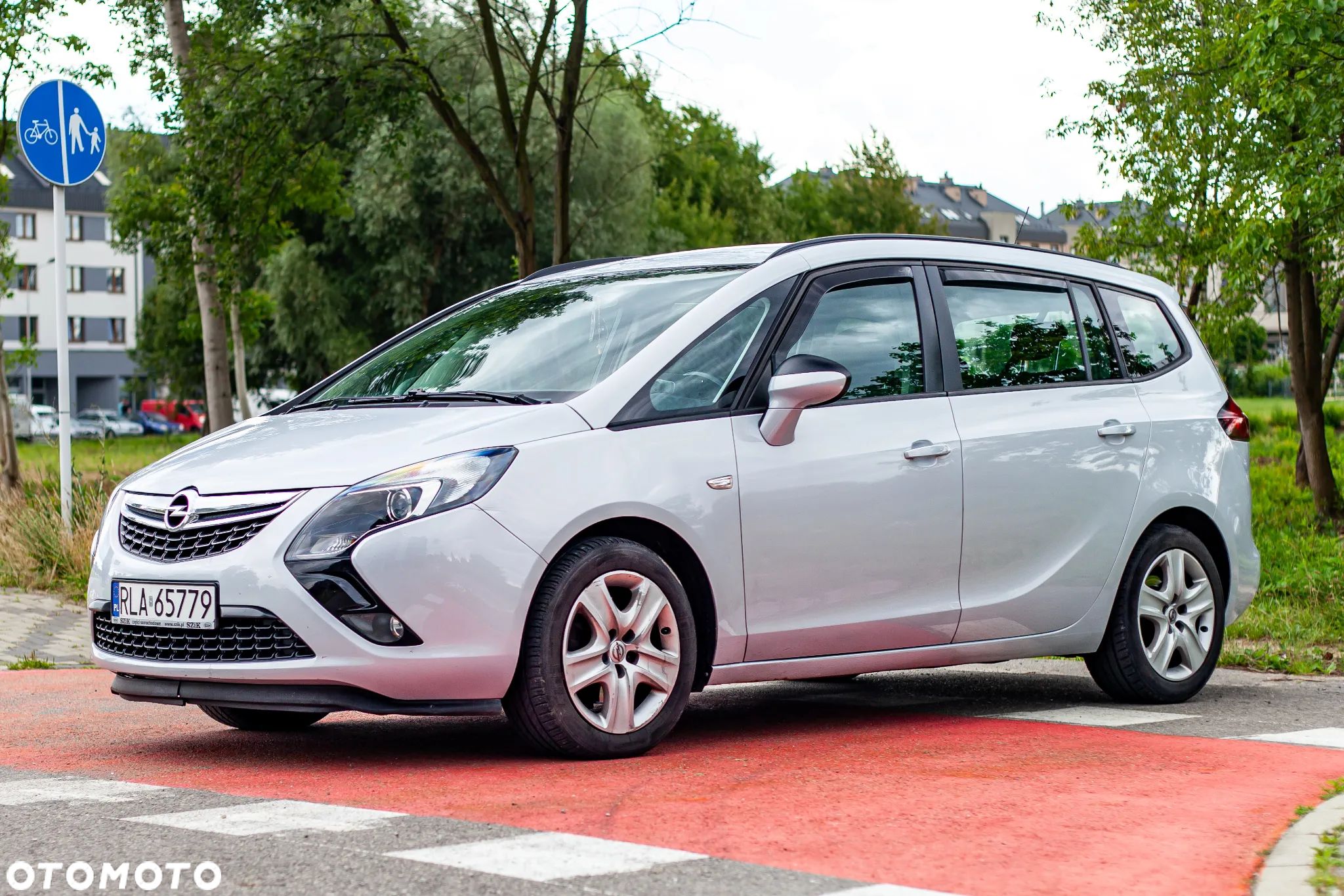 Opel Zafira 2.0 CDTI Enjoy - 1