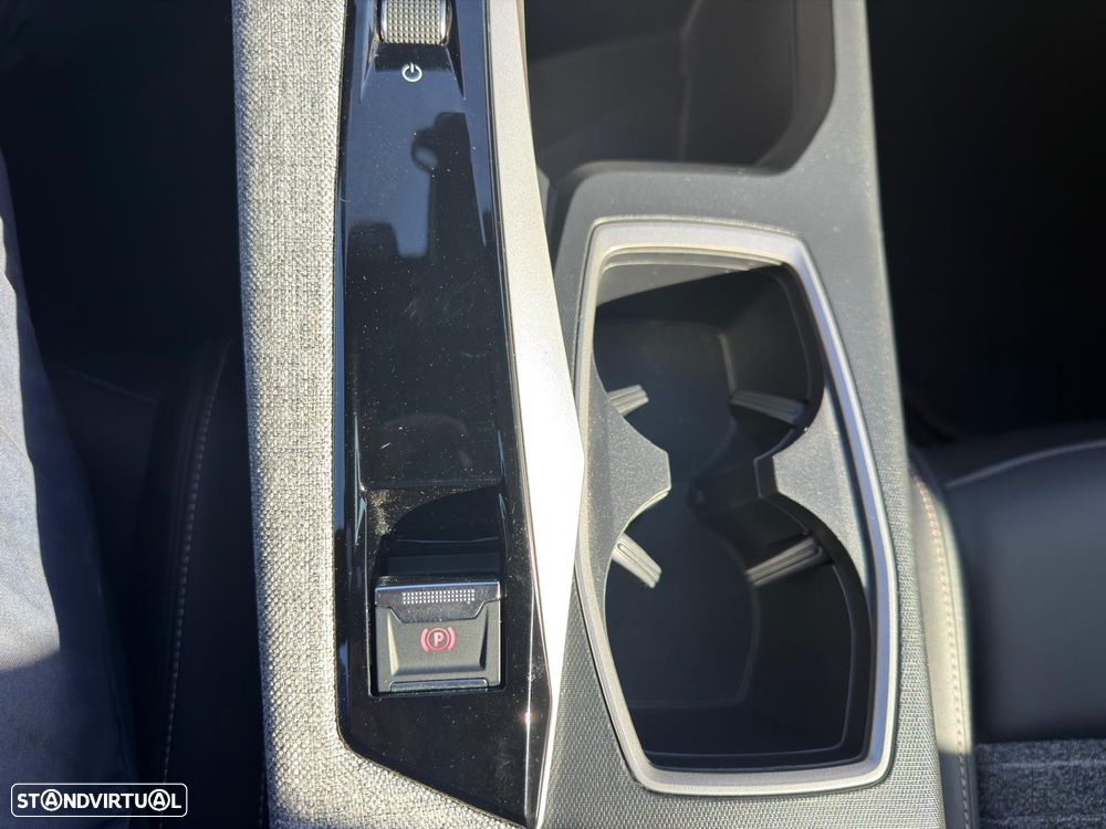 Peugeot 3008 Hybrid 145 e-DSC6 Allure - 18
