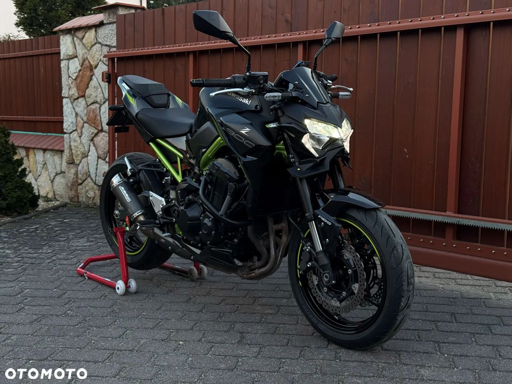 Kawasaki Z 900 - 12