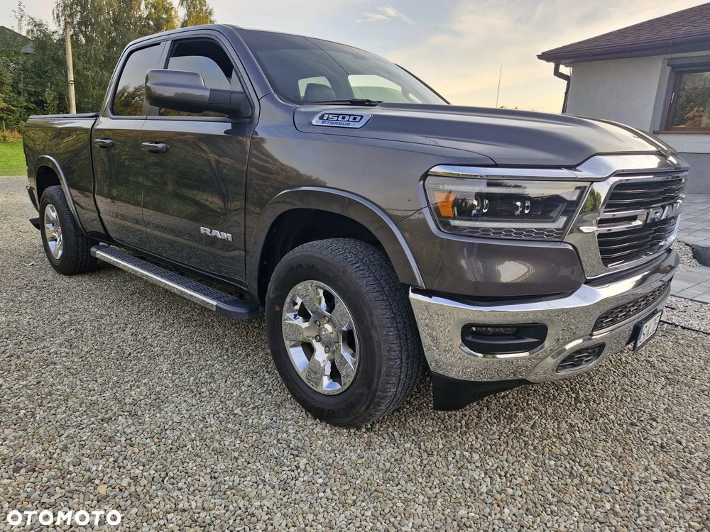 RAM 1500 ver-5-7-quad-cab-laramie - 12