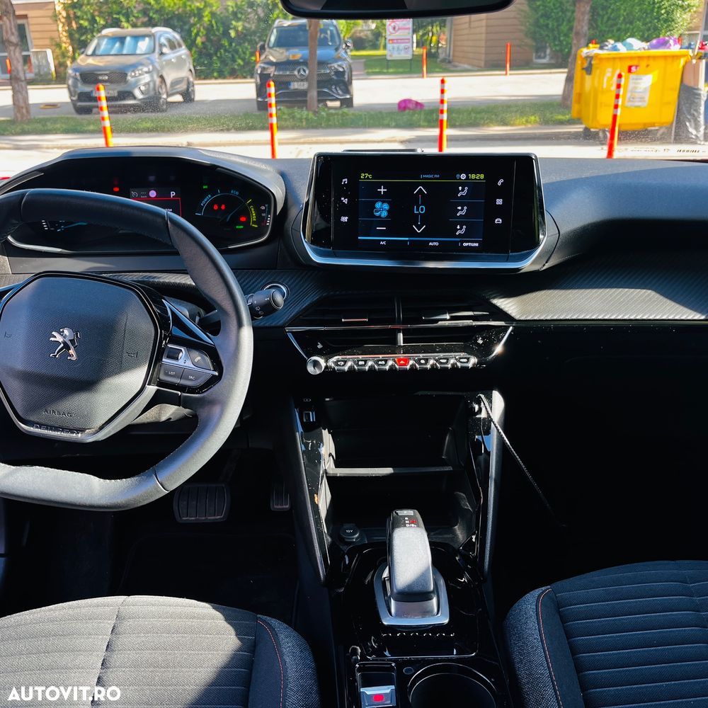 Peugeot 2008 50 kWh Allure - 13