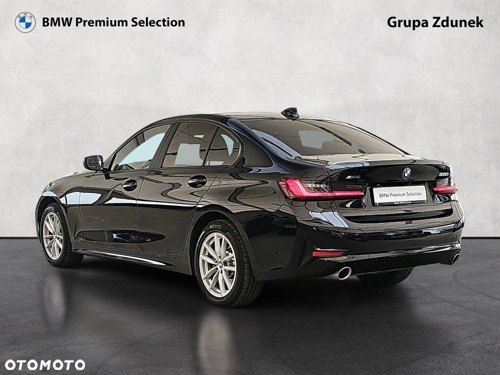 BMW Seria 3 330i xDrive Advantage - 8