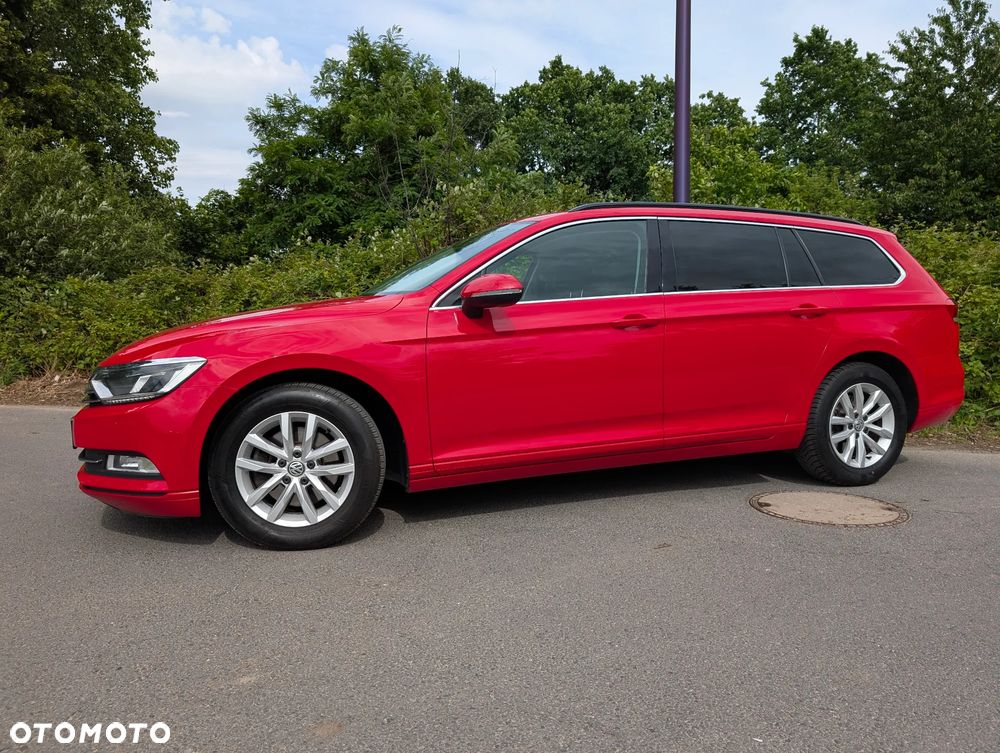 Volkswagen Passat 1.6 TDI SCR DSG Comfortline - 12