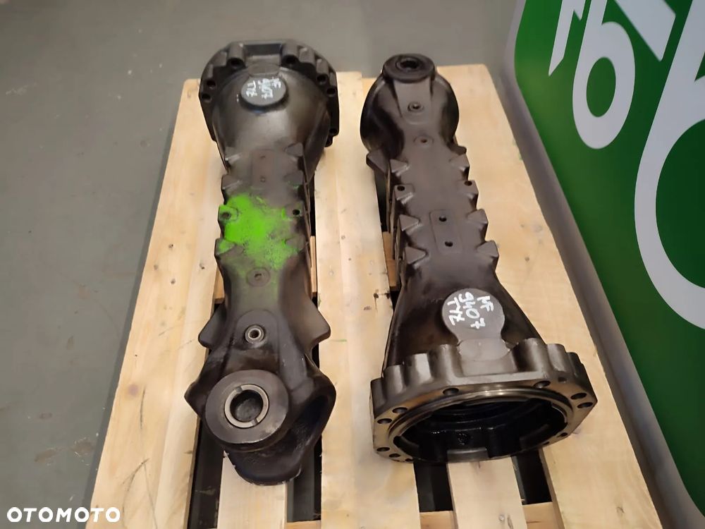 Obudowa osi napędowej 21206001689 130418 Massey Ferguson 9407 - 4