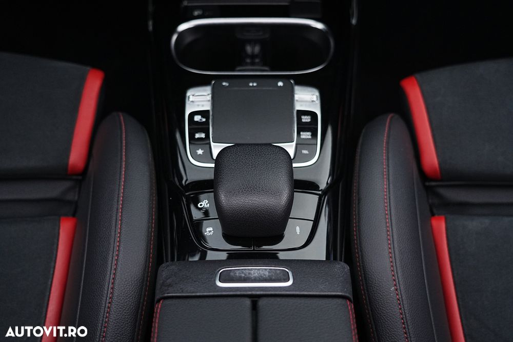 Mercedes-Benz CLA AMG 35 4Matic AMG Speedshift 7G-DCT - 14