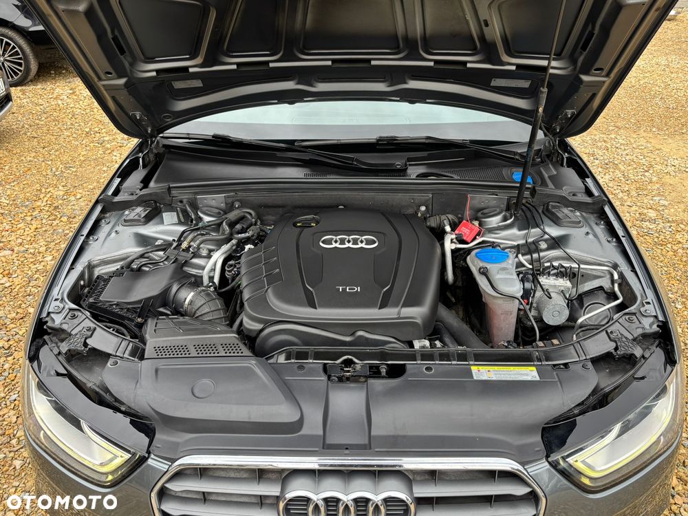 Audi A4 Avant 2.0 TDI DPF clean diesel multitronic S line Sportpaket - 13