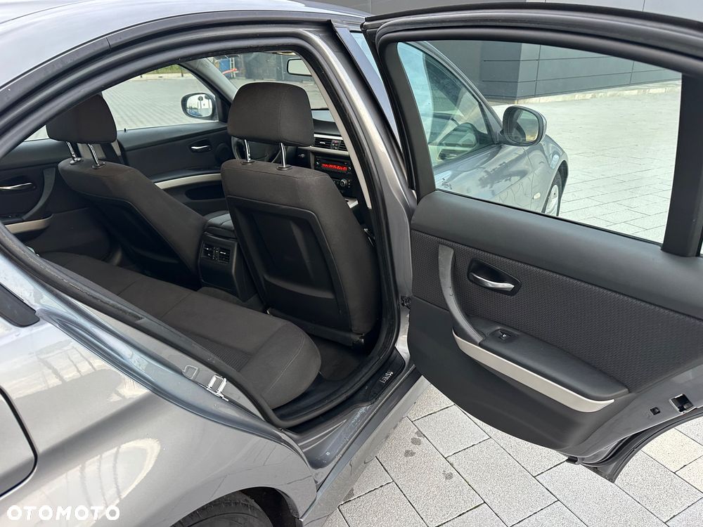 BMW Seria 3 320d DPF - 10