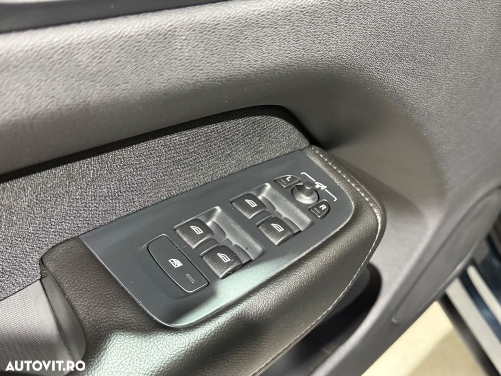 Volvo XC 60 B4 MHEV Momentum - 16