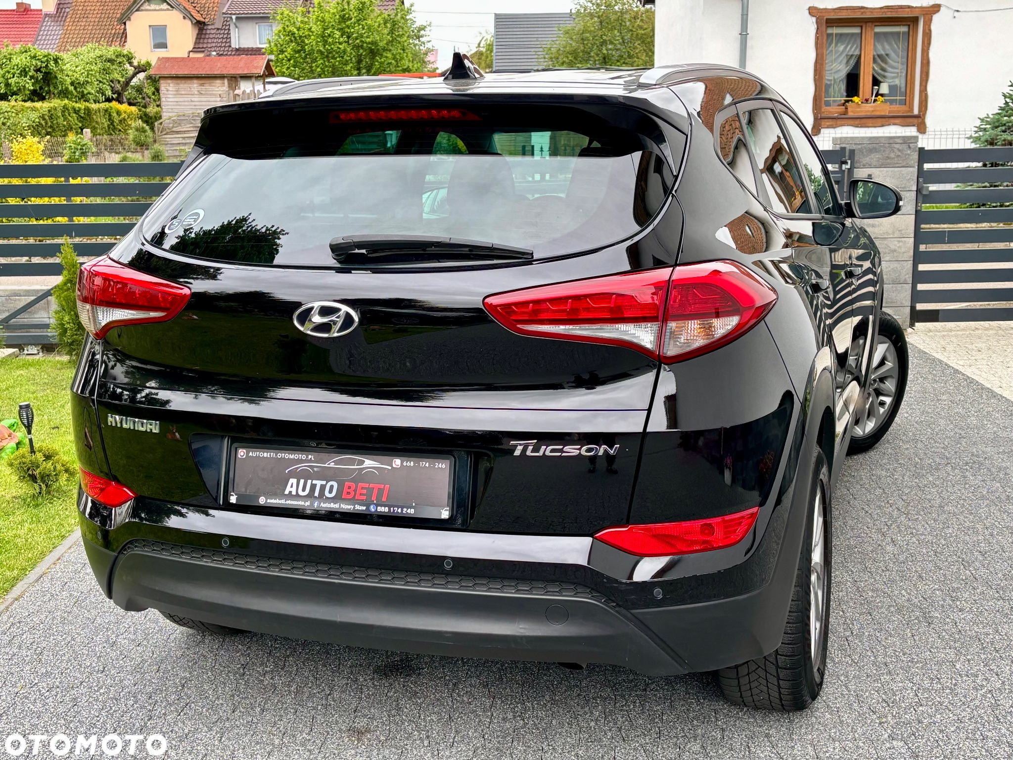 Hyundai Tucson blue 1.7 CRDi 2WD Advantage - 16