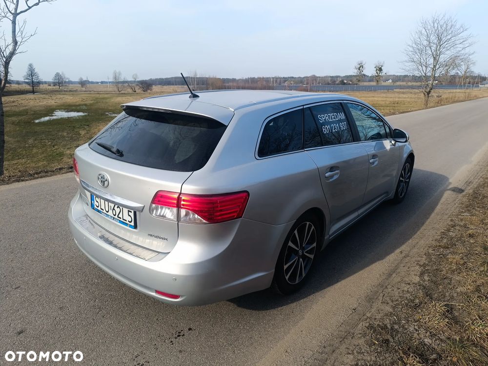 Toyota Avensis 2.0 Sol NAVI MS - 8