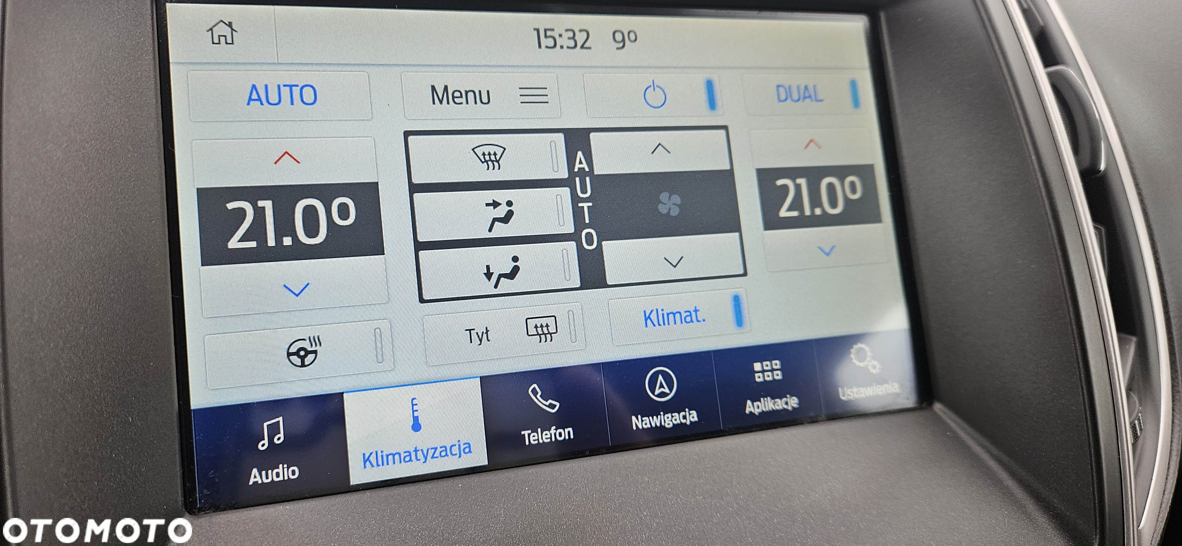Ford S-Max 2.0 EcoBlue Titanium - 24
