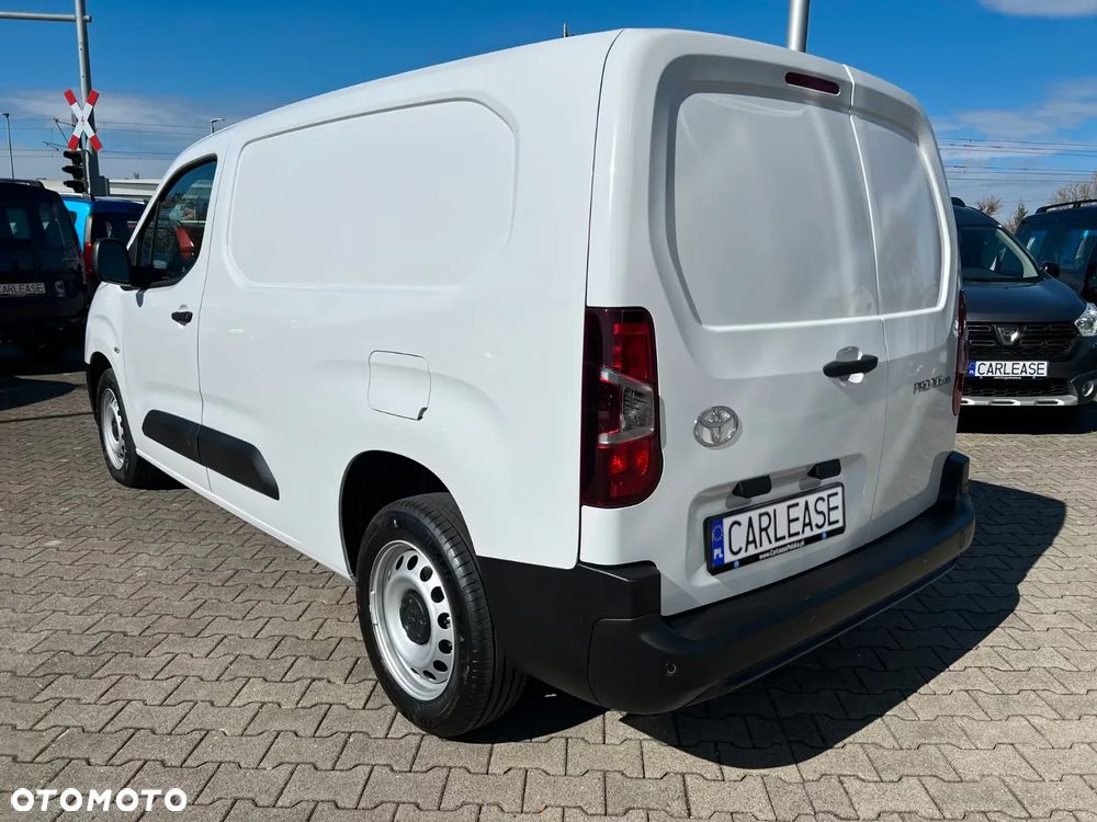 Toyota Proace City - 11