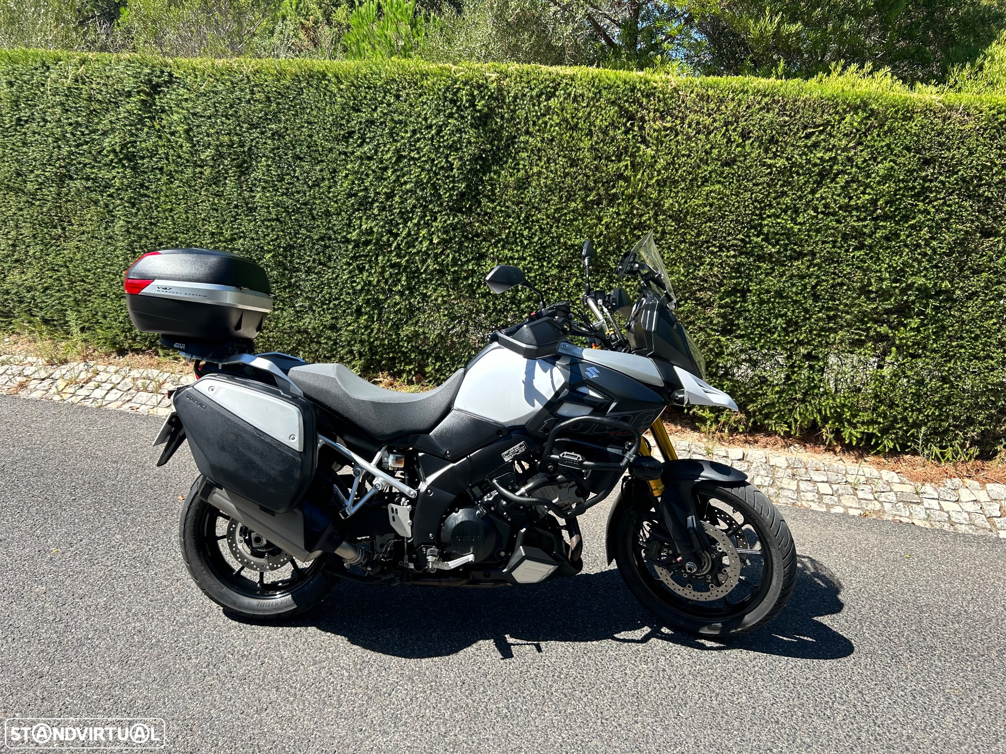 Suzuki V Strom 1000 - 13