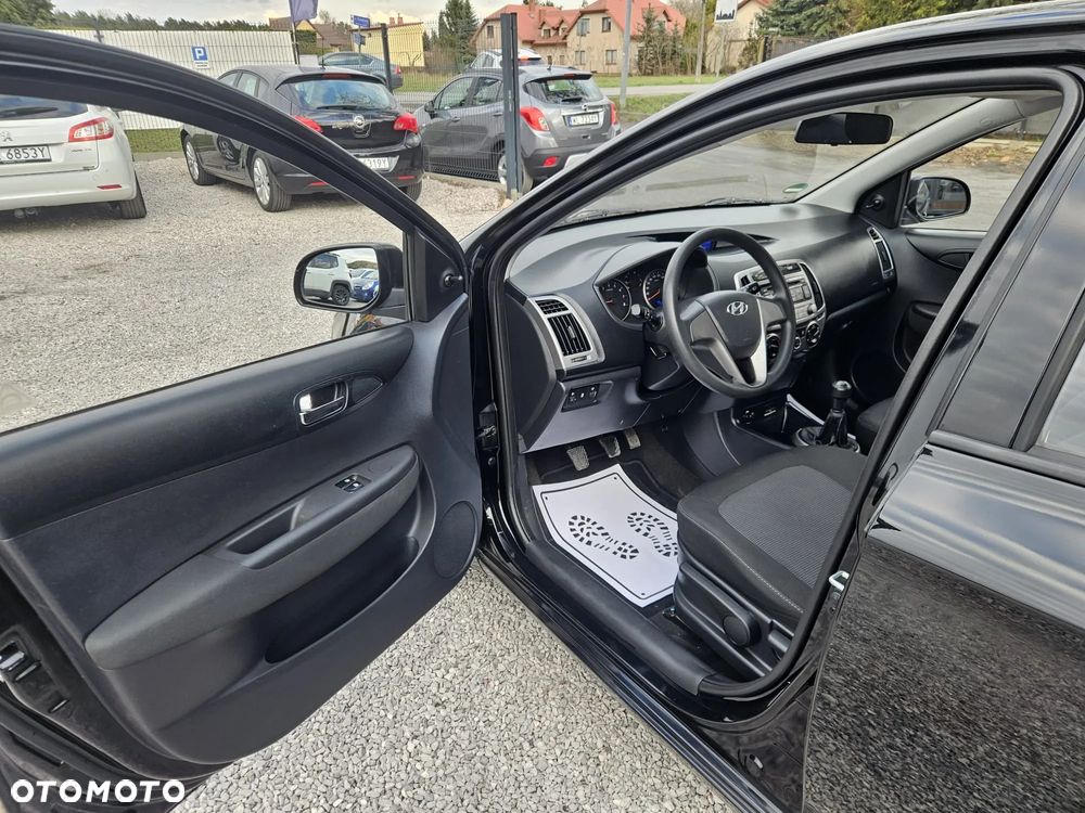 Hyundai i20 - 16