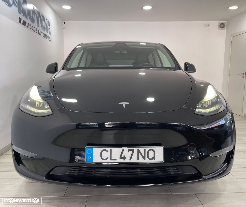 Tesla Model Y Performance Dual Motor AWD - 12