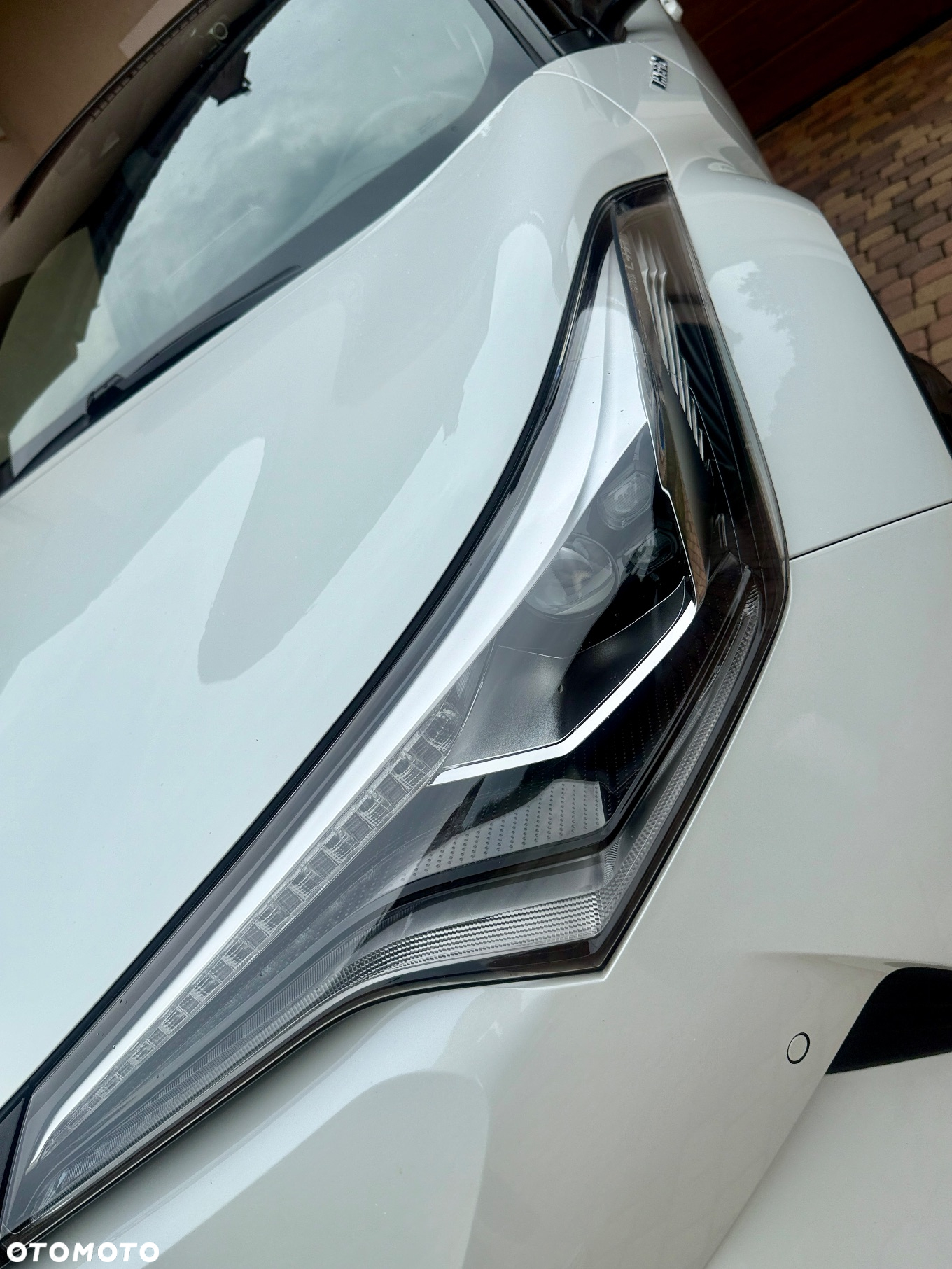 Toyota C-HR Hybrid Style Selection - 16