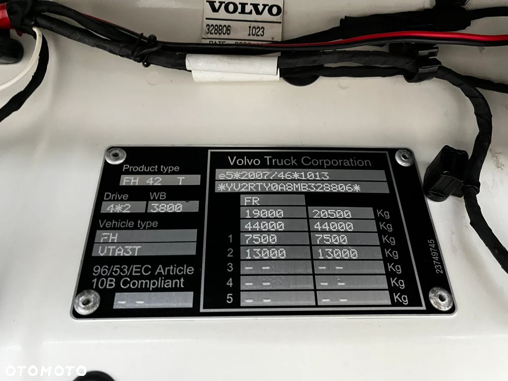 Volvo FH 460 VIN : ** MB32**  PRODUKCJA 11/2020 SPROWADZONE Z FRANCJI SERWISOWANE  DWA ZBIORNIKI PALIWA LODÓWKA ALU FELGI - 15