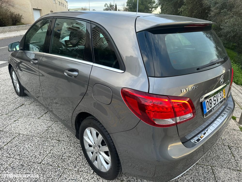 Mercedes-Benz B 180 d Urban - 13