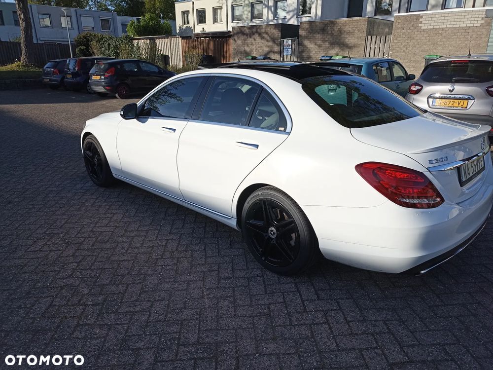 Mercedes-Benz Klasa C 300 7G-TRONIC - 3