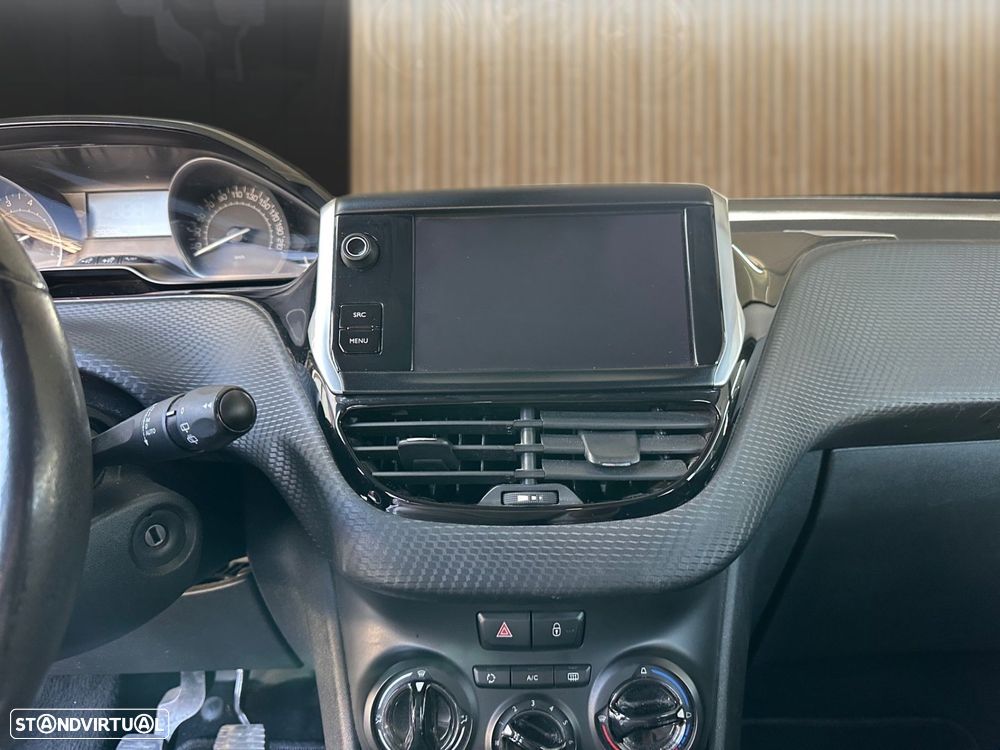 Peugeot 208 1.2 PureTech Style - 13