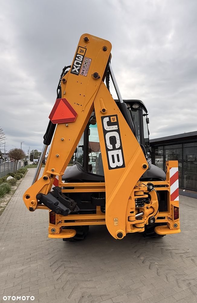 JCB 3CX CONTRACTOR - 10