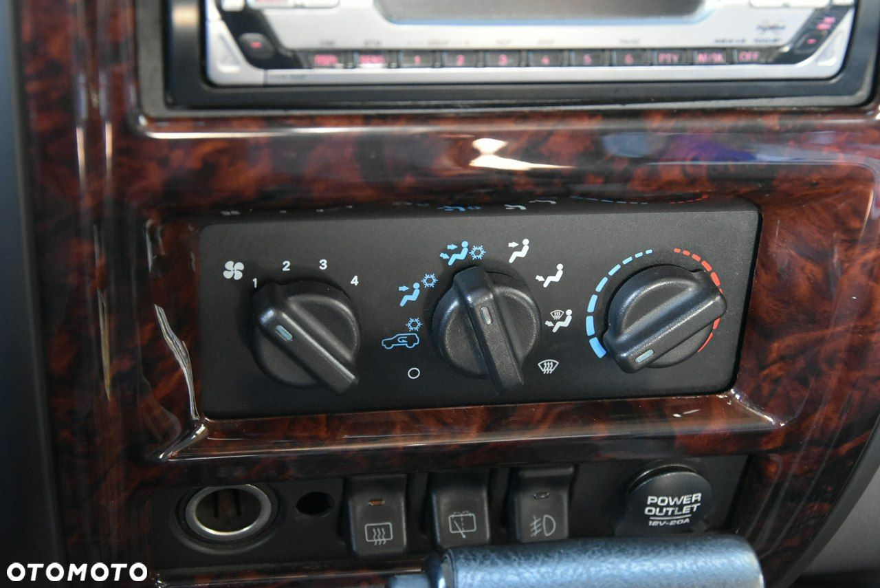 Jeep Cherokee - 11