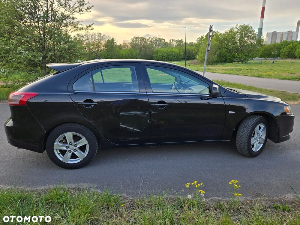 Mitsubishi Lancer 1.8 Invite - 10