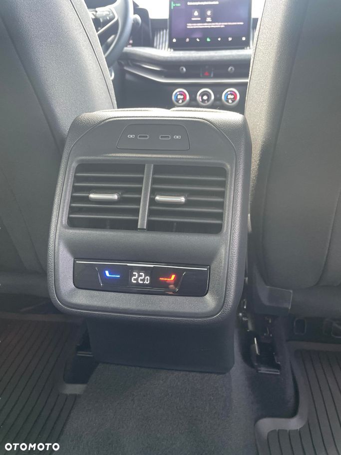 Skoda Superb 2.0 TDI SCR Selection DSG - 19