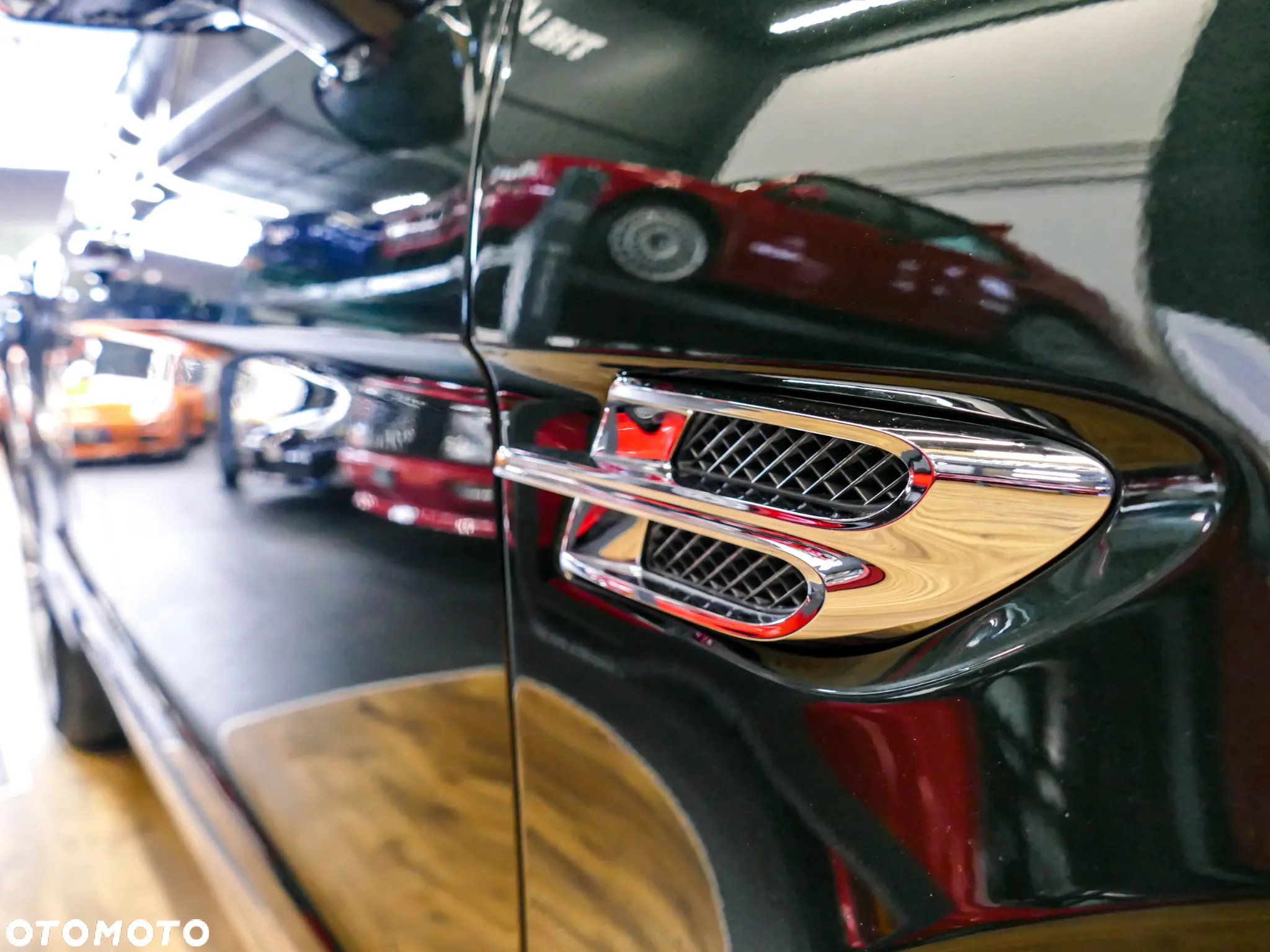 Bentley Bentayga W12 Mulliner - 33