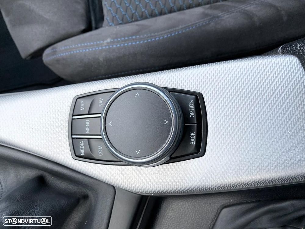 BMW 118 d Pack M - 24