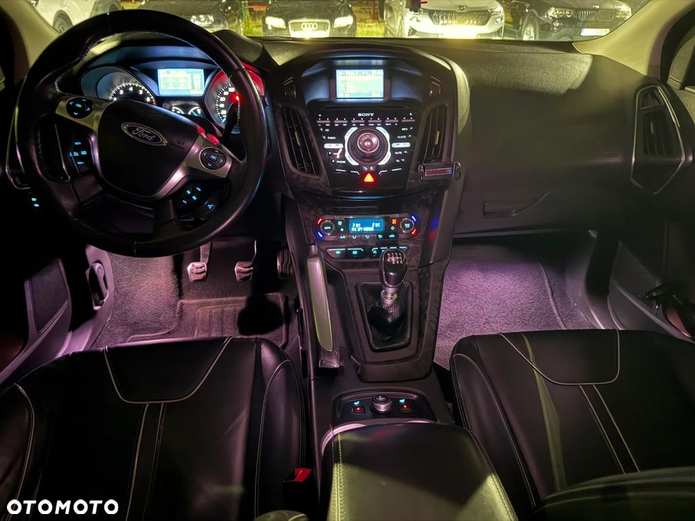Ford Focus - 39