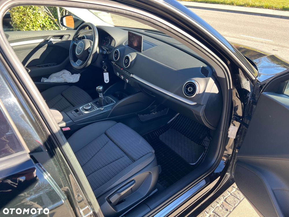 Audi A3 Sportback - 32