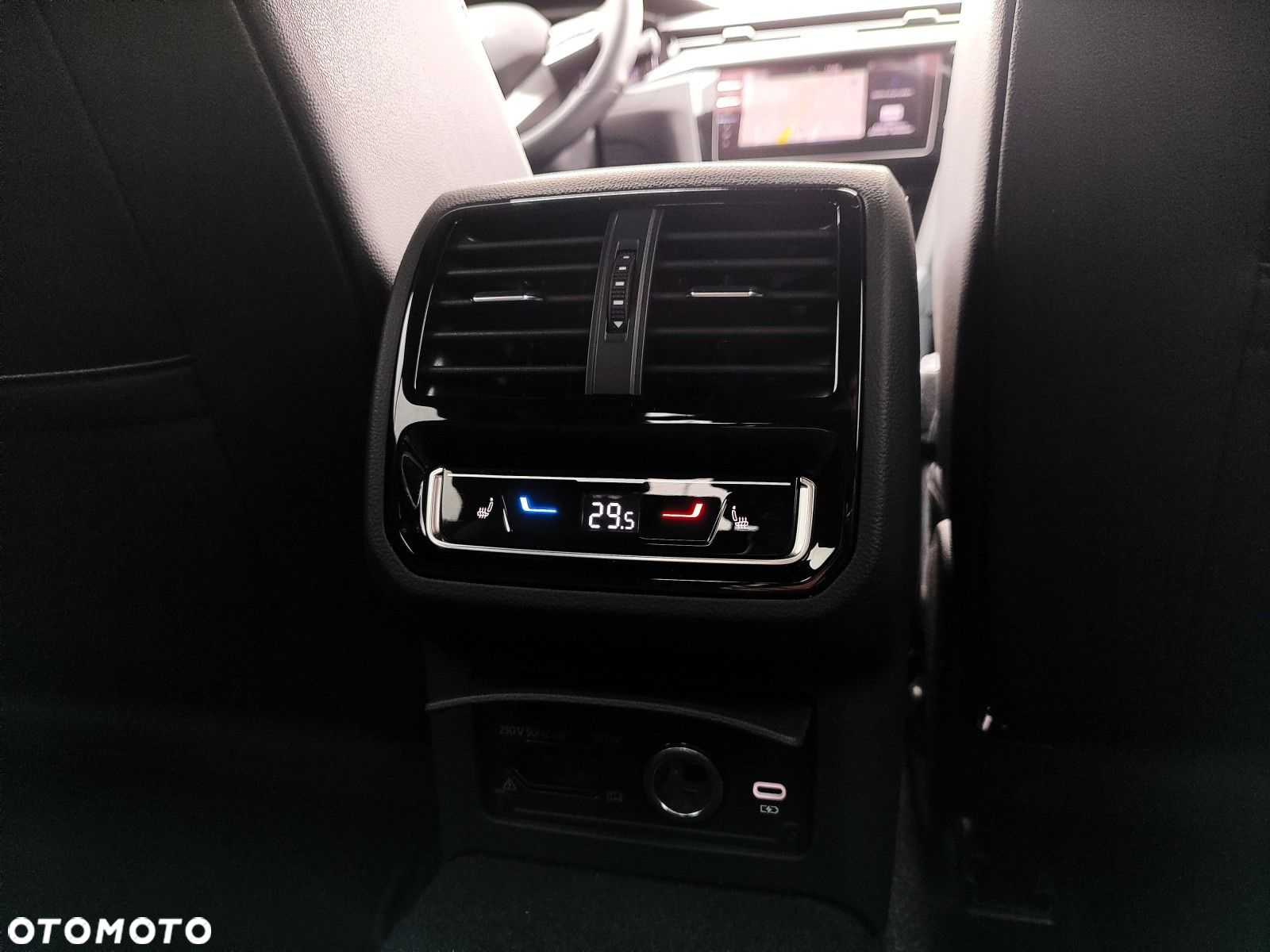 Volkswagen Arteon 2.0 TDI R-Line DSG - 14