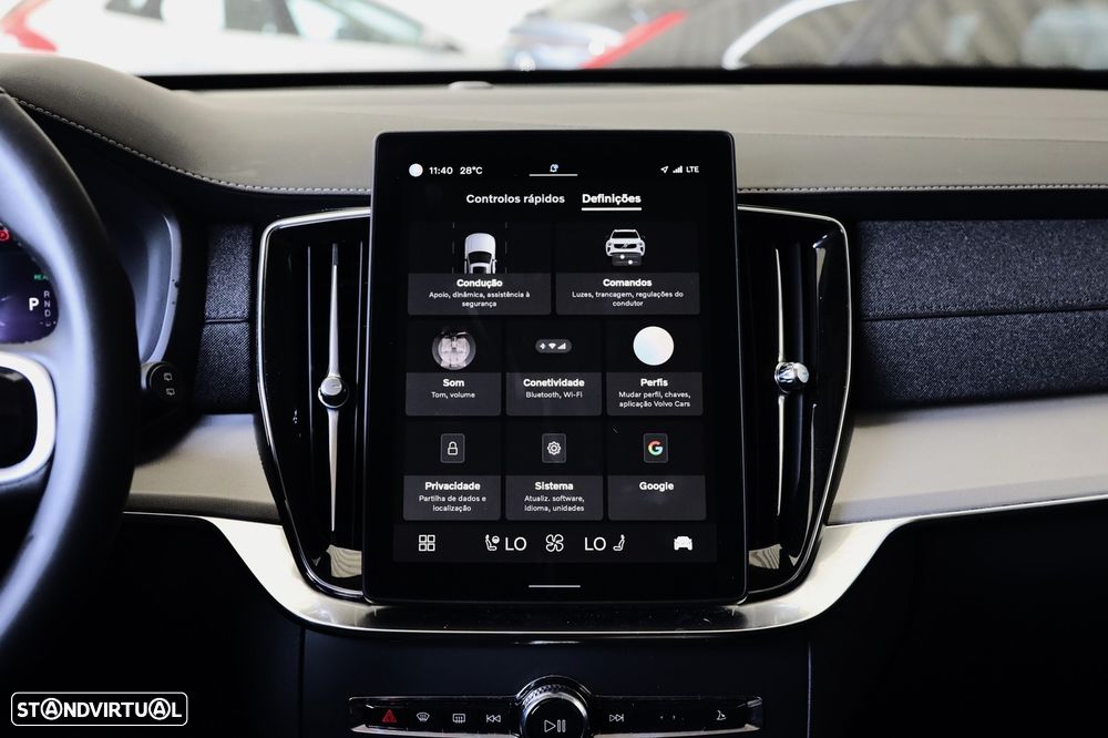 Volvo XC 90 T8 AWD Core - 29