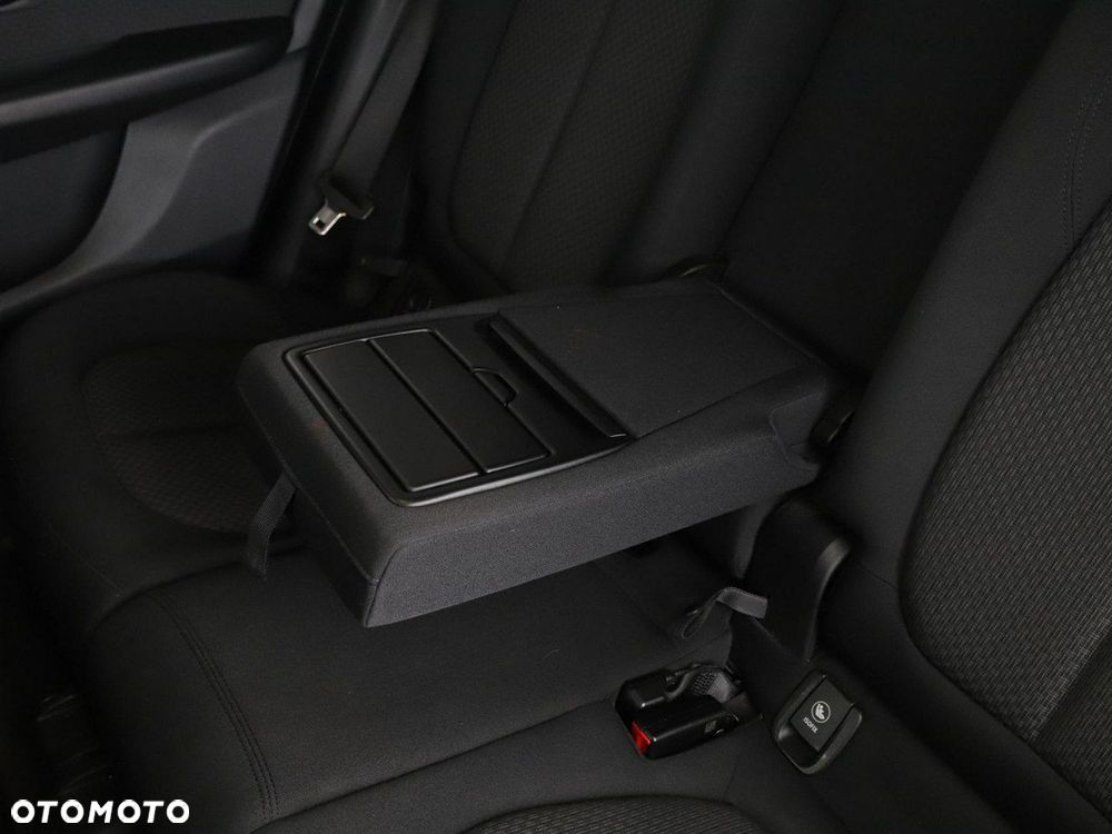 BMW Seria 2 220d xDrive - 37
