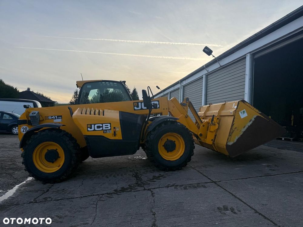 JCB 541/70 - 1
