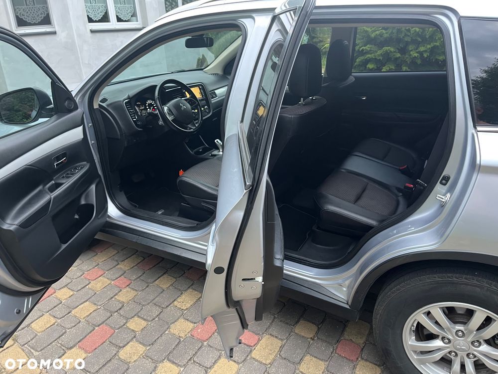 Mitsubishi Outlander - 19