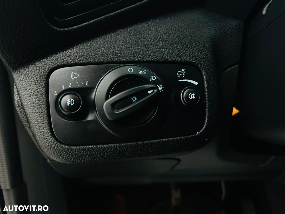 Ford Kuga 1.5 EcoBoost 2x4 Business Edition - 13
