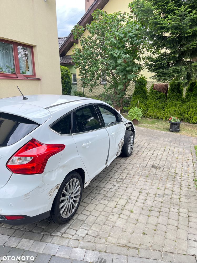 Ford Focus 1.6 EcoBoost Titanium - 6