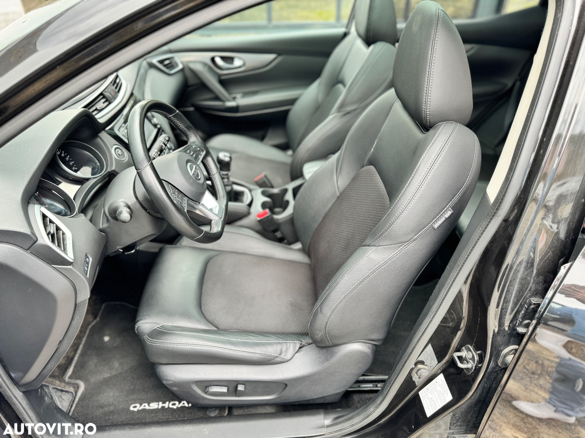 Nissan Qashqai 1.6 DCI TEKNA+ - 27