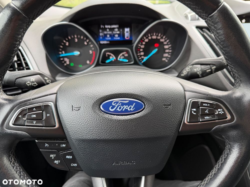Ford Kuga 2.0 TDCi 2x4 Titanium - 17