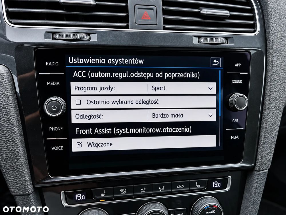 Volkswagen Golf 1.6 TDI BMT Comfortline - 15