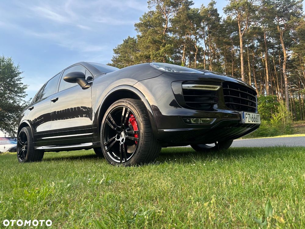 Porsche Cayenne Turbo - 5