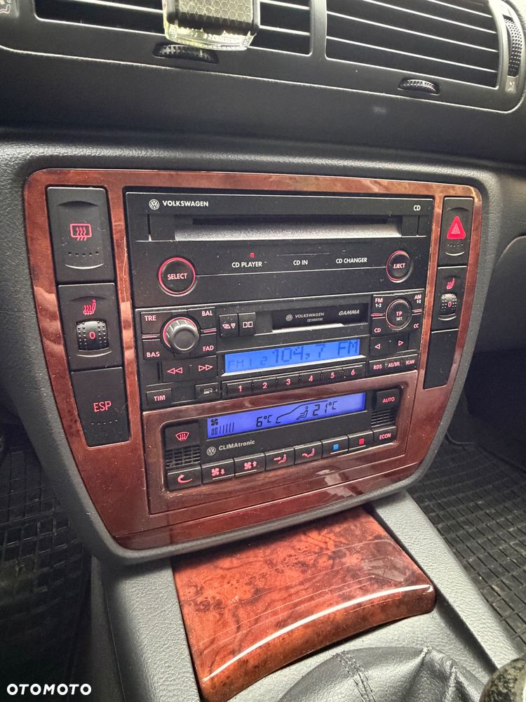 Volkswagen Passat 1.9 TDI 4Motion Highline - 21