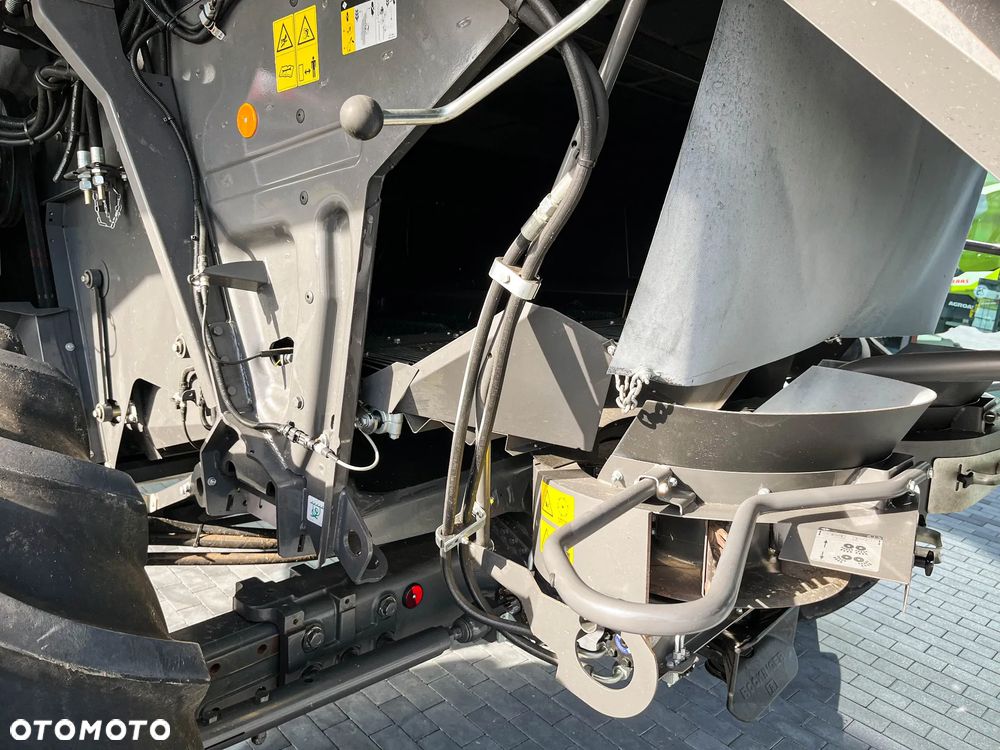 Claas TRION 650 - 19