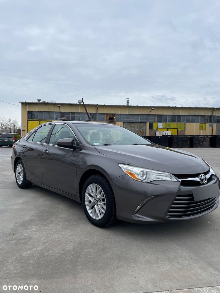 Toyota Camry - 2