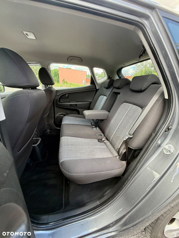 Kia Venga 1.4 CVVT Vision - 21